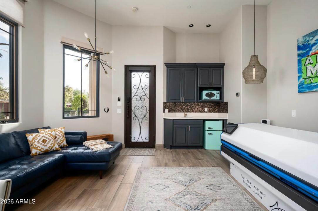 Real Estate Picture 37