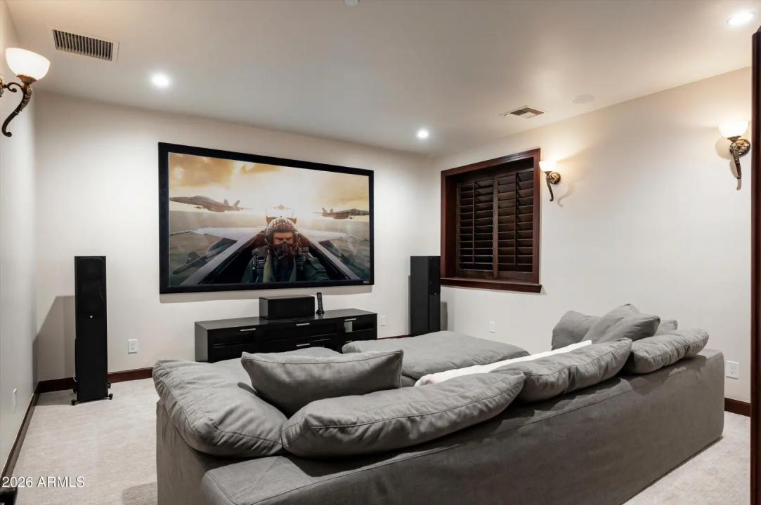 Real Estate Picture 43