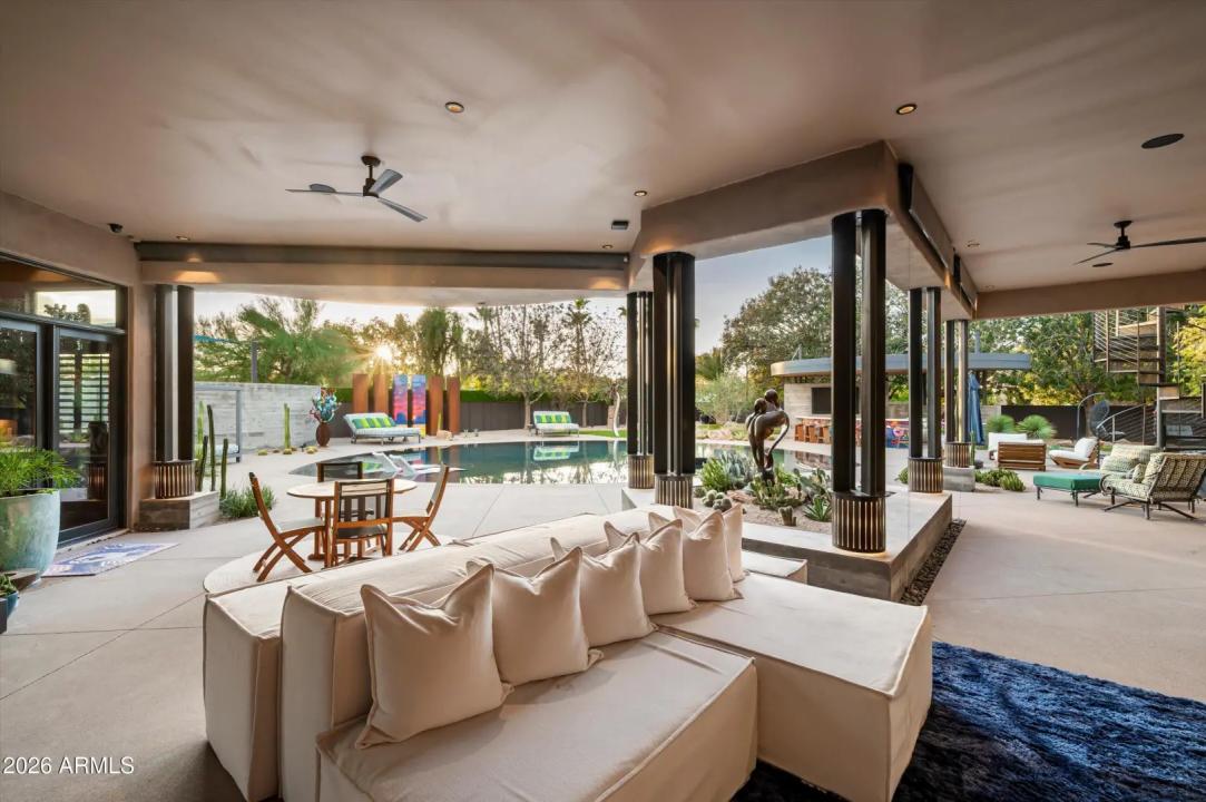 Real Estate Picture 15