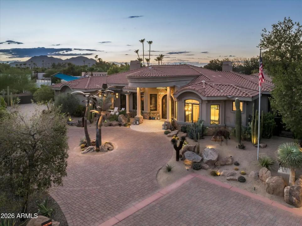 Real Estate Picture 16