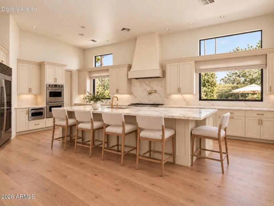 Real Estate Picture 16
