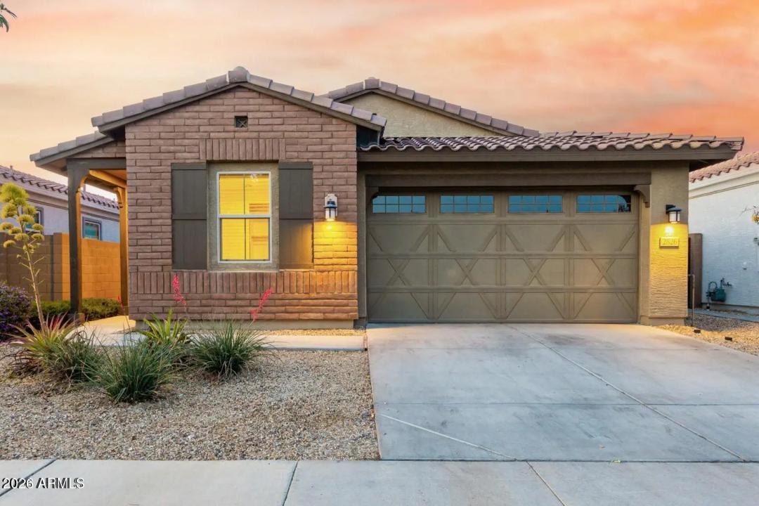 Real Estate Picture 4