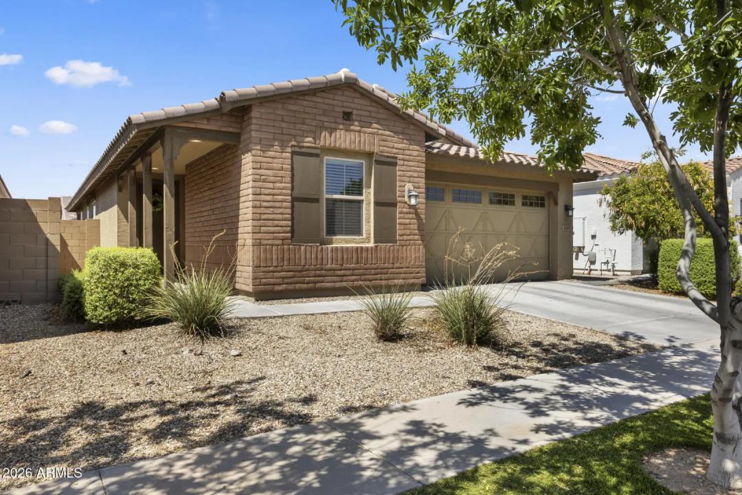 Real Estate Picture 5