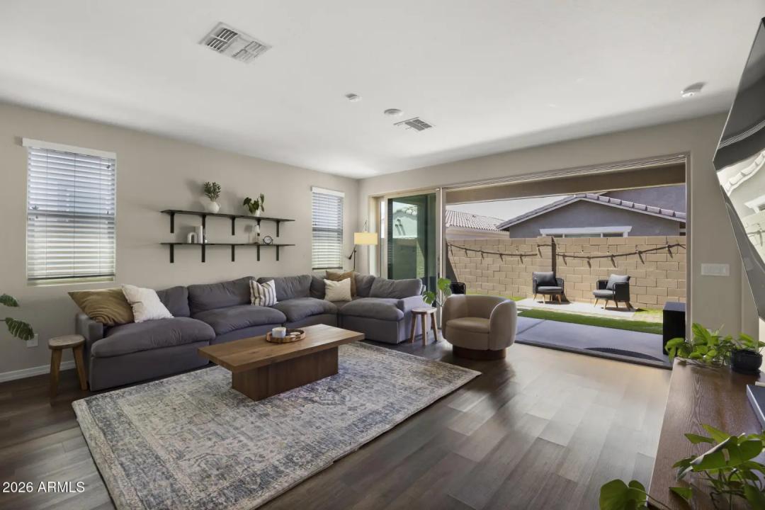 Real Estate Picture 2
