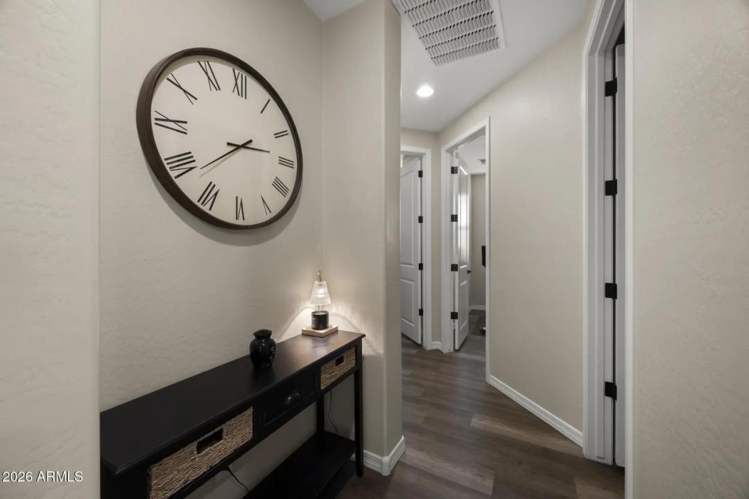 Real Estate Picture 18