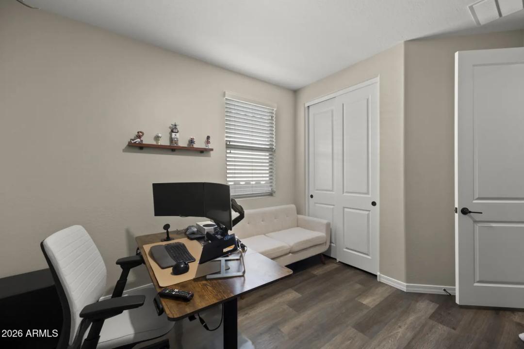 Real Estate Picture 23
