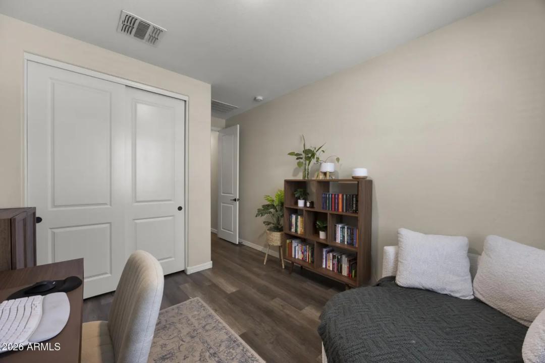 Real Estate Picture 25