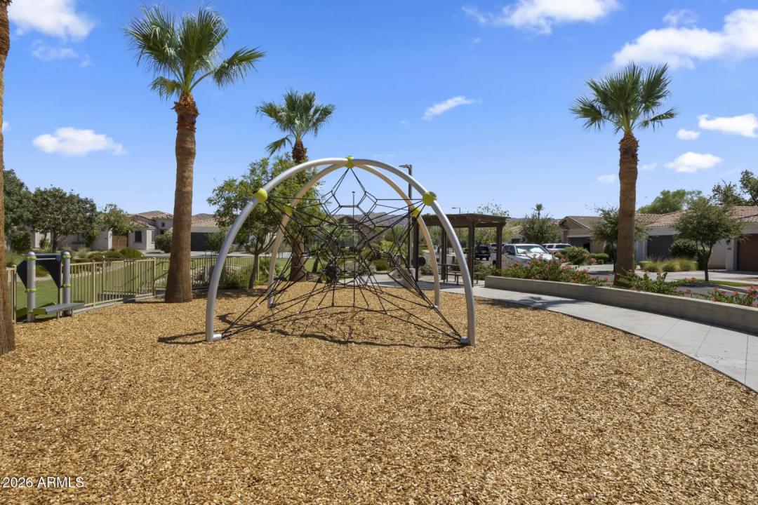 Real Estate Picture 32