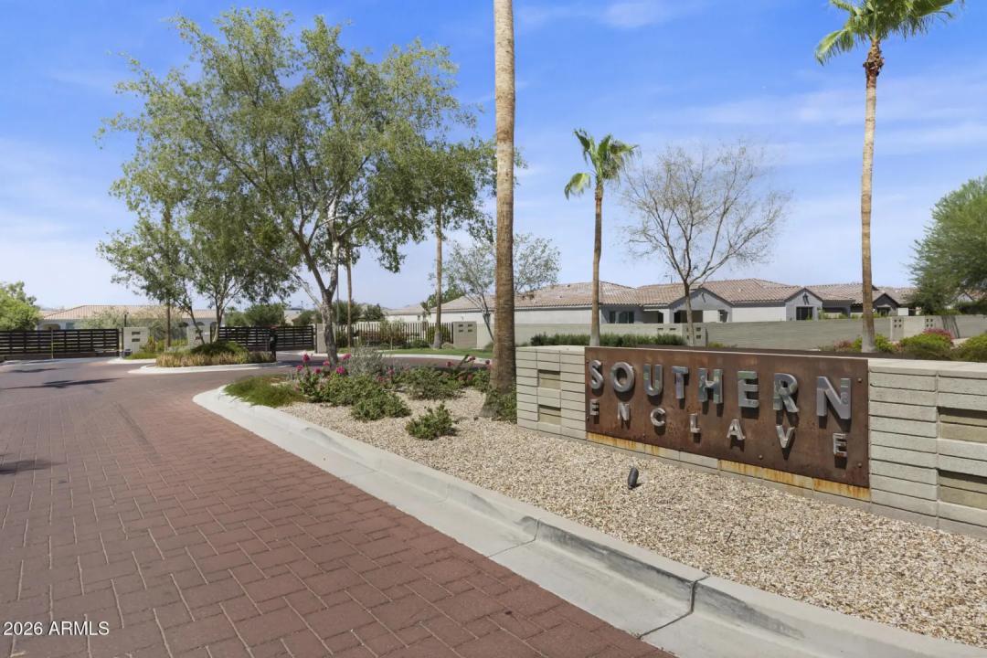 Real Estate Picture 34