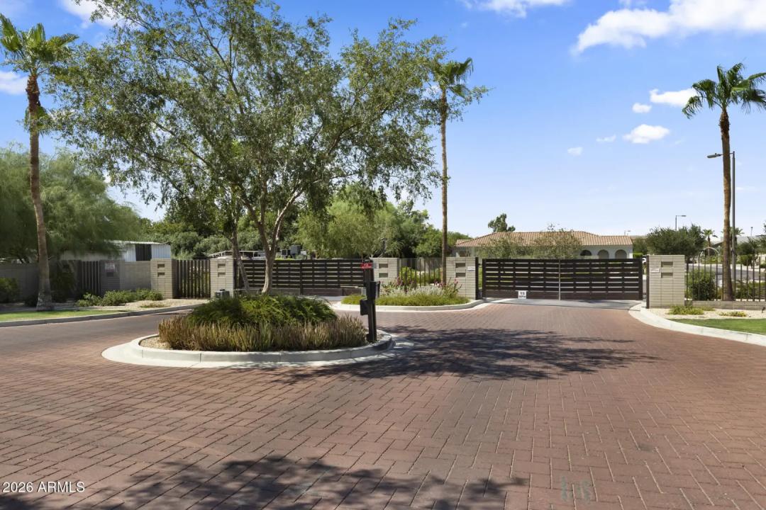 Real Estate Picture 35