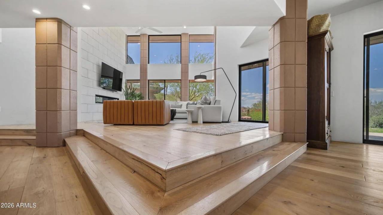 Real Estate Picture 23