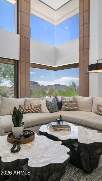 Real Estate Picture 24