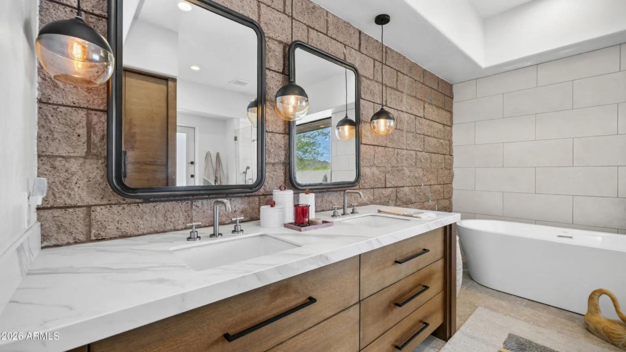 Real Estate Picture 42