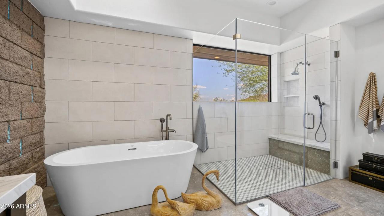 Real Estate Picture 43