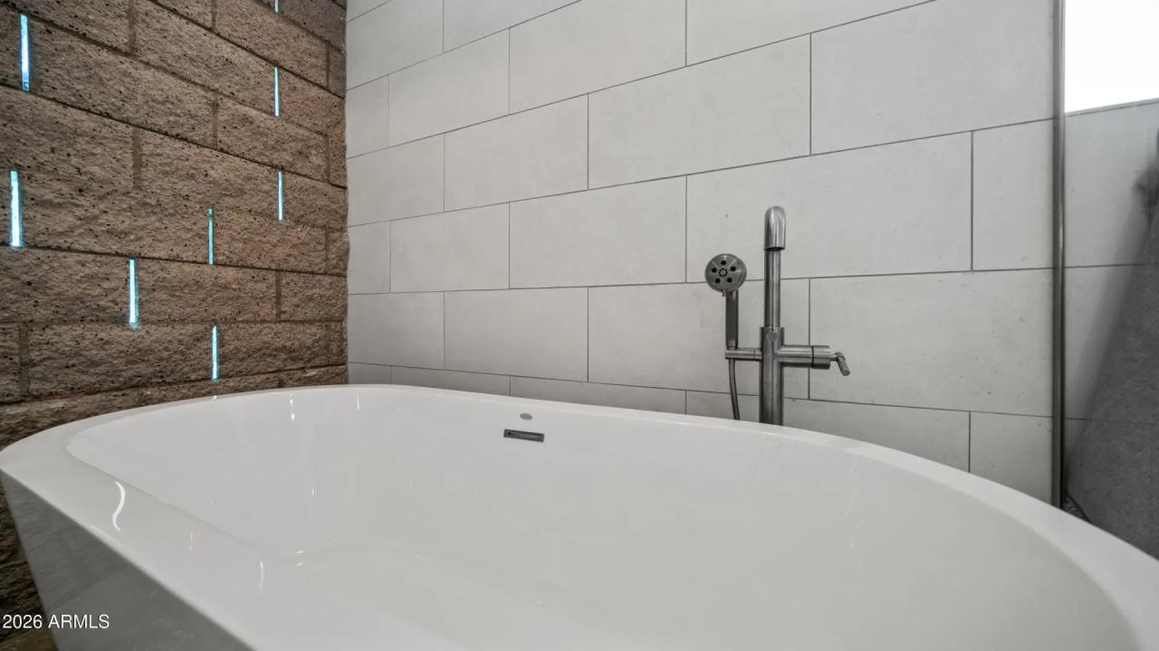 Real Estate Picture 44