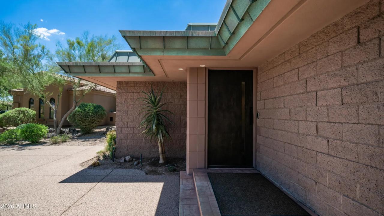 Real Estate Picture 14