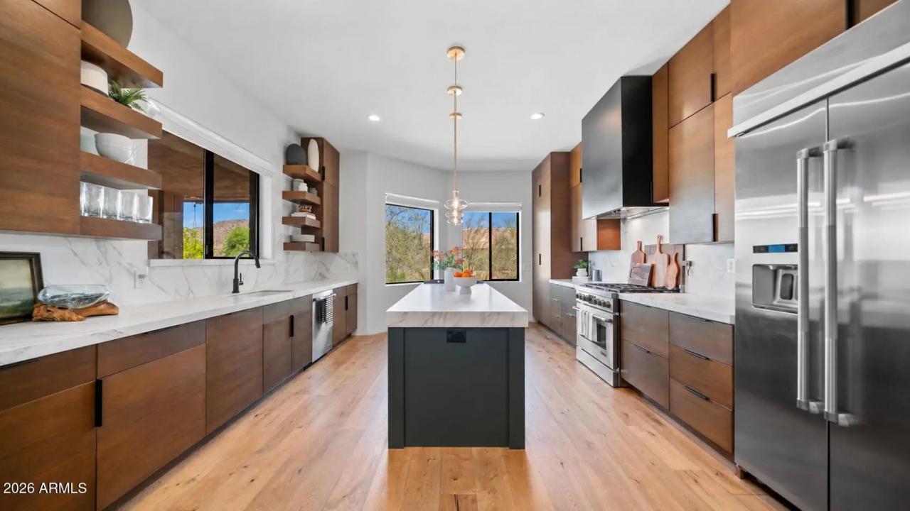 Real Estate Picture 25