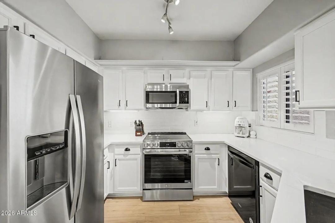 Real Estate Picture 1
