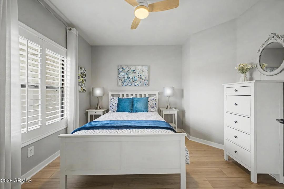 Real Estate Picture 8