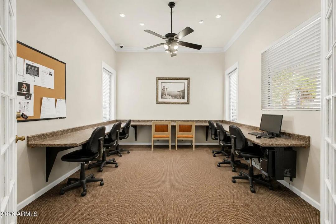 Real Estate Picture 14