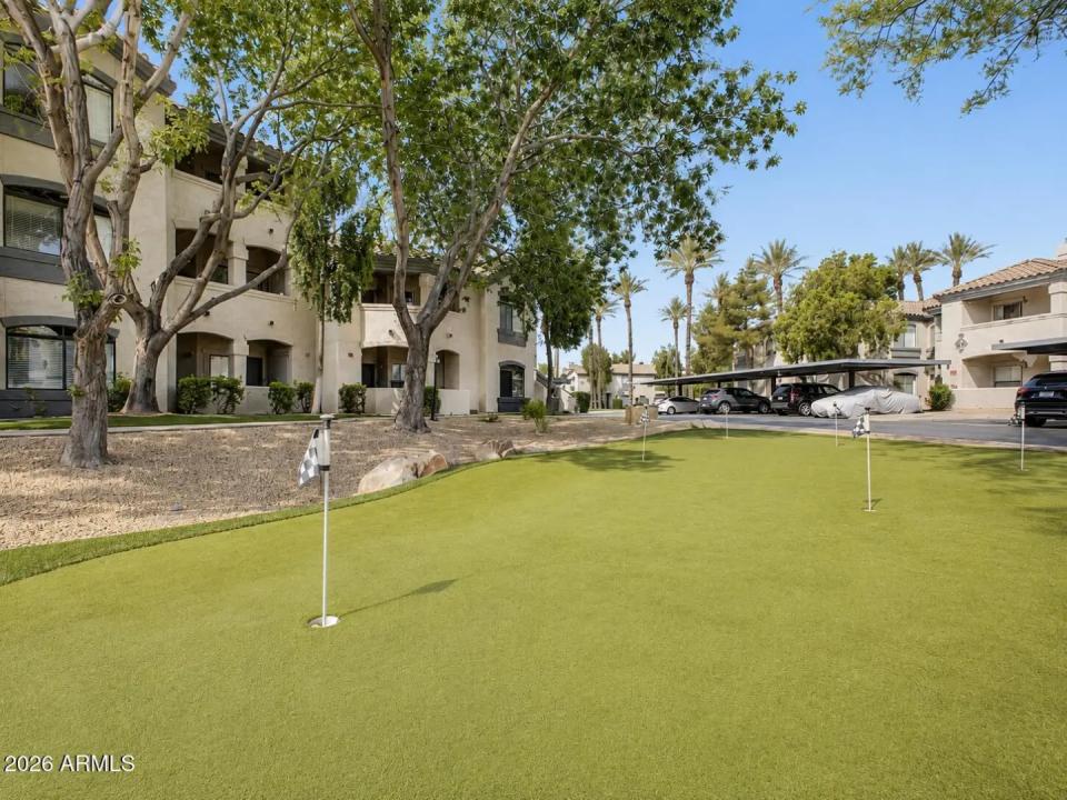 Real Estate Picture 15
