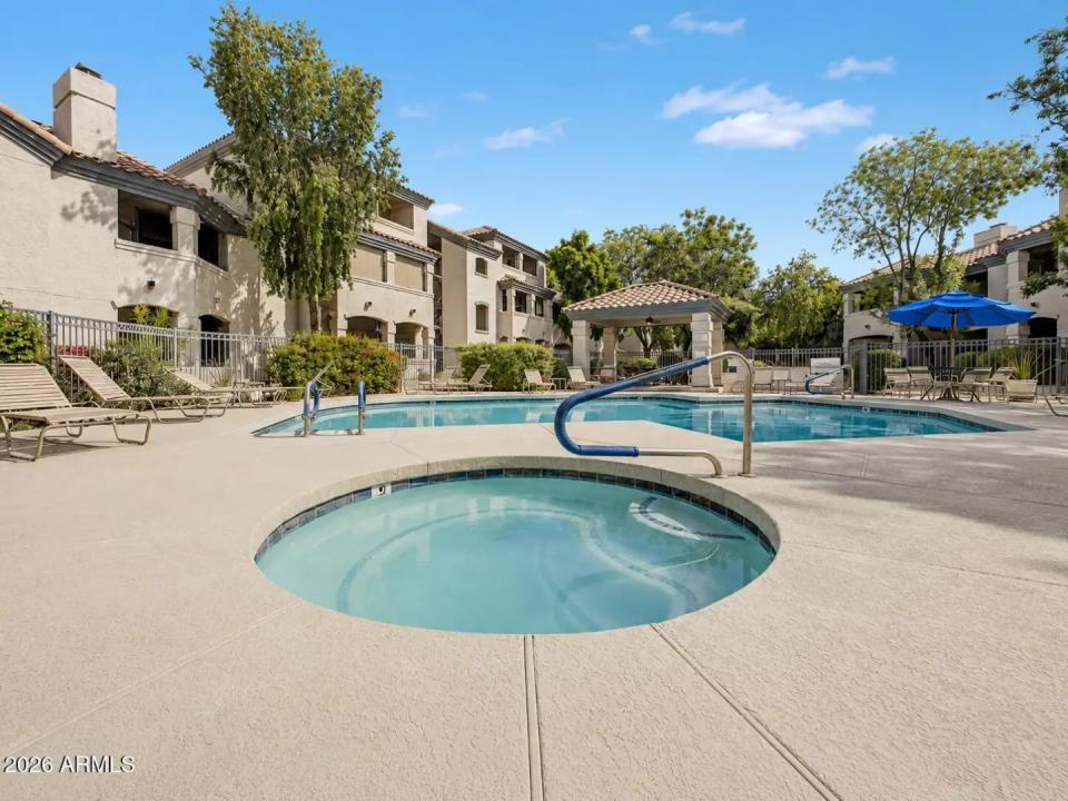 Real Estate Picture 23