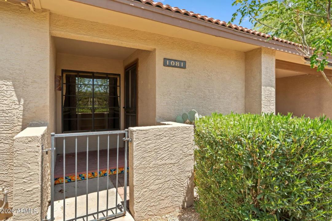 Real Estate Picture 3