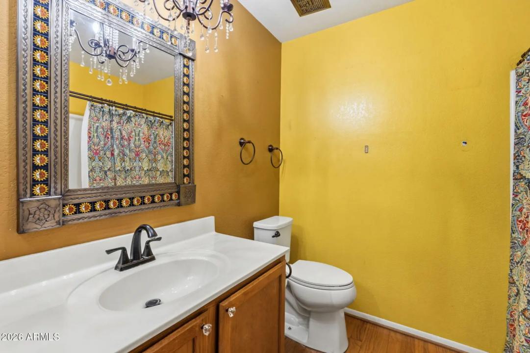 Real Estate Picture 15