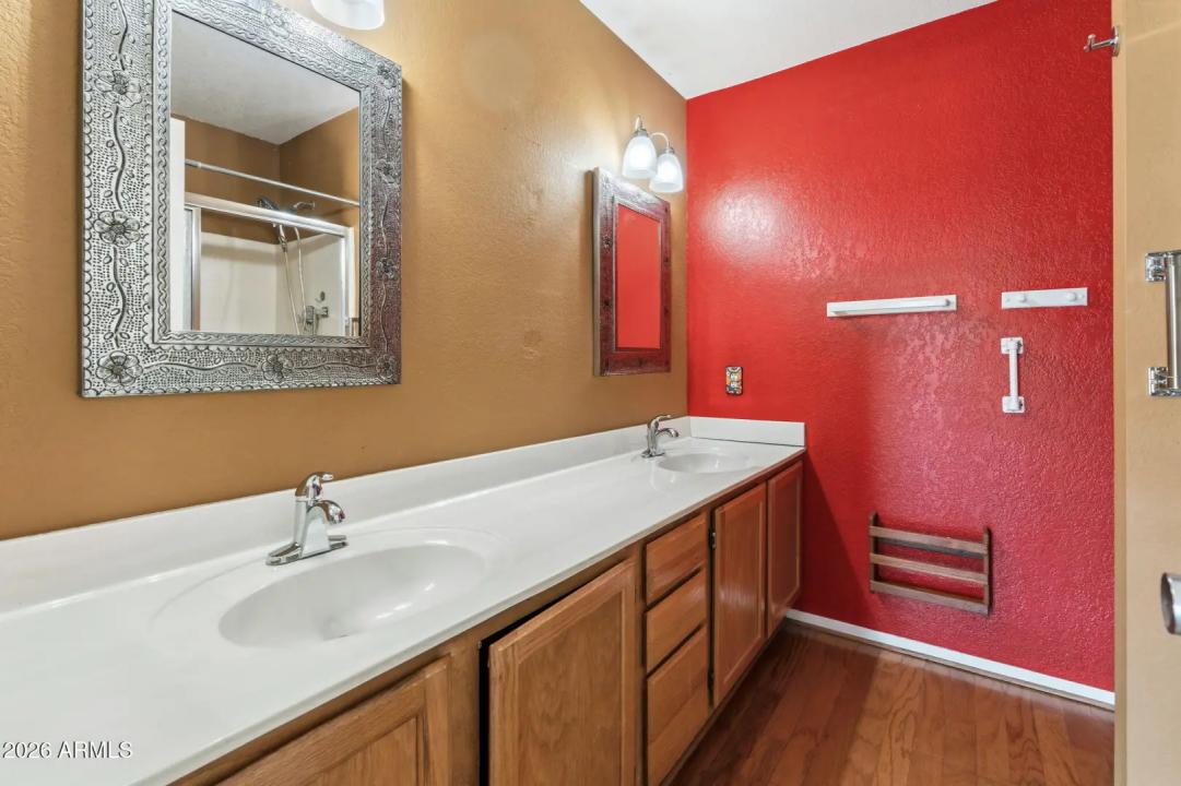 Real Estate Picture 21