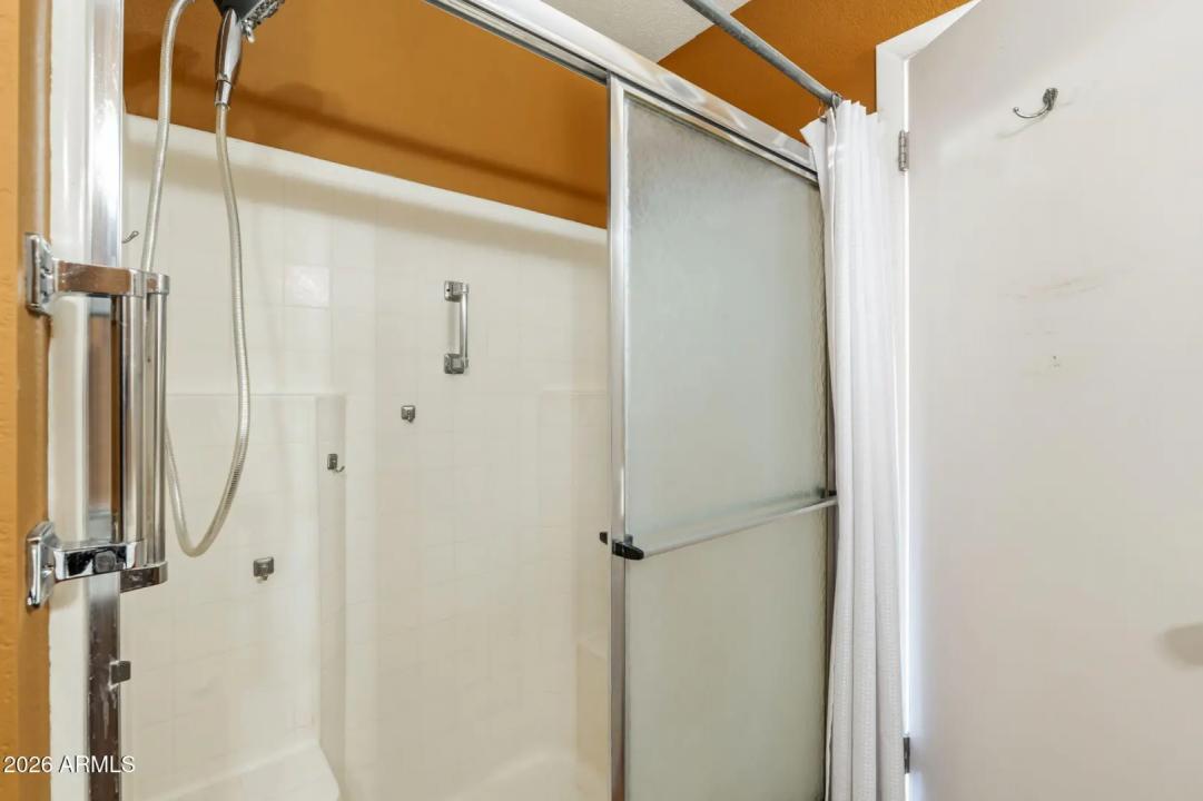 Real Estate Picture 22