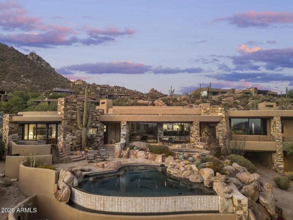 Real Estate Picture 3