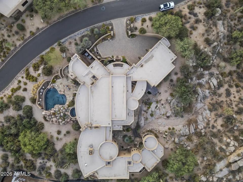 Real Estate Picture 7