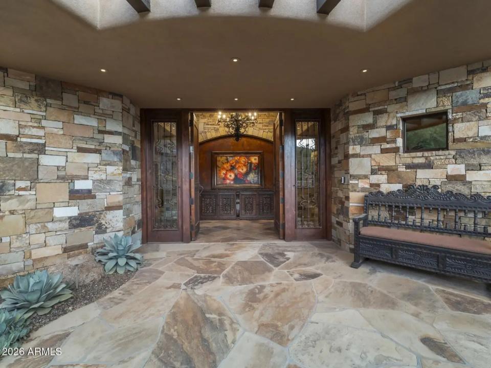 Real Estate Picture 16