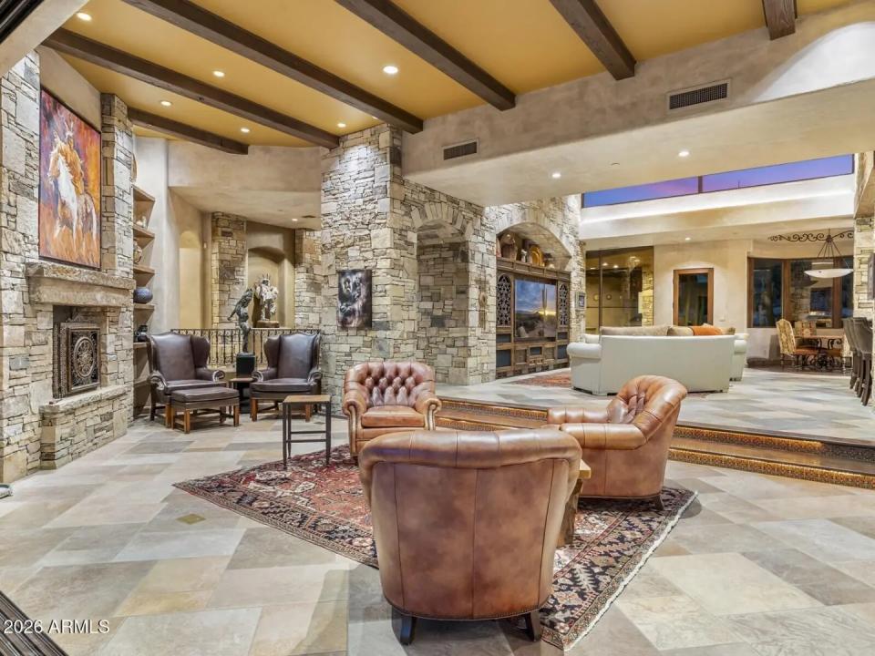 Real Estate Picture 24