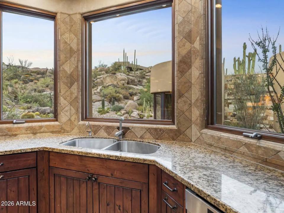 Real Estate Picture 37