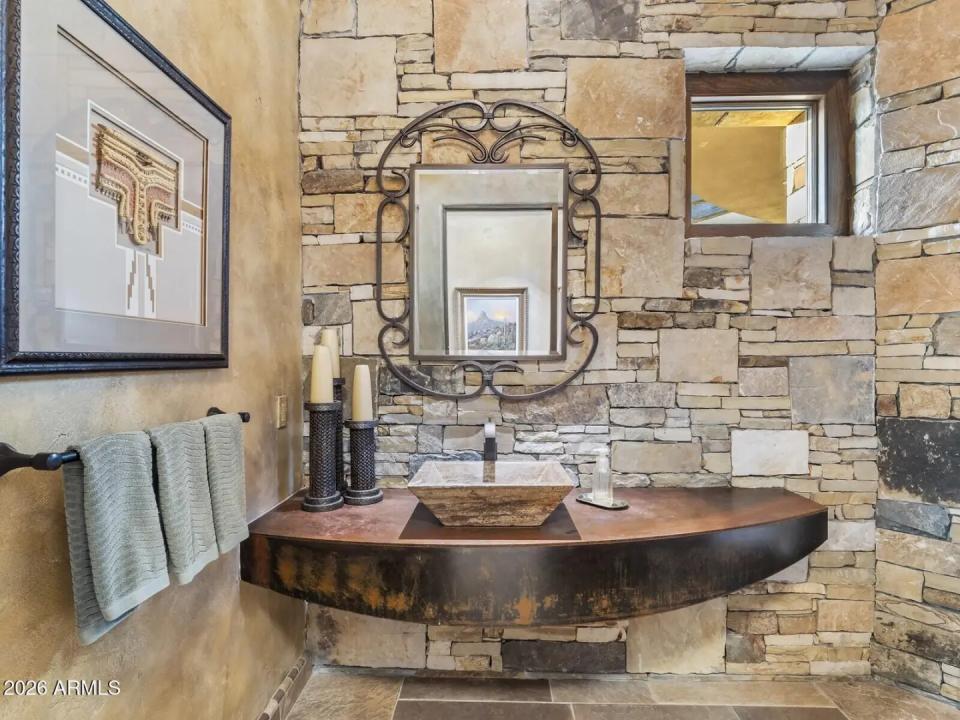 Real Estate Picture 40