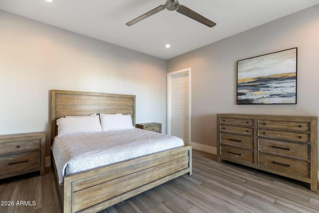 Real Estate Picture 20