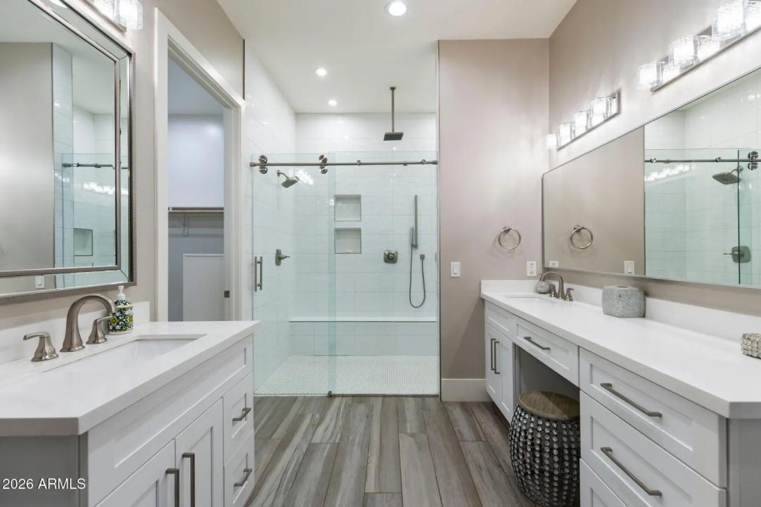 Real Estate Picture 21