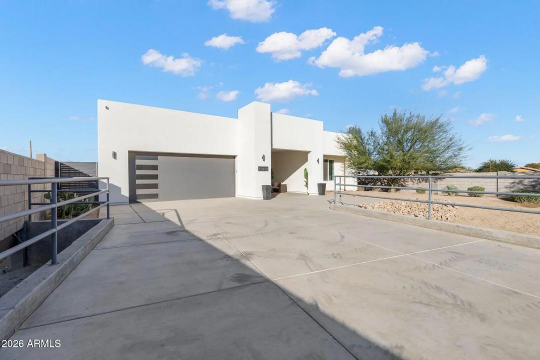 Real Estate Picture 50