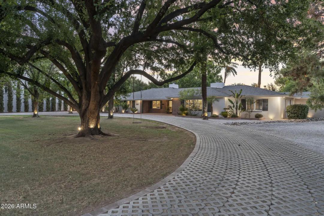 Real Estate Picture 1