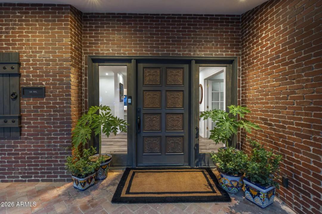 Real Estate Picture 6