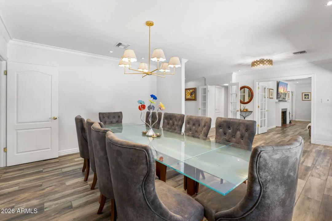 Real Estate Picture 12