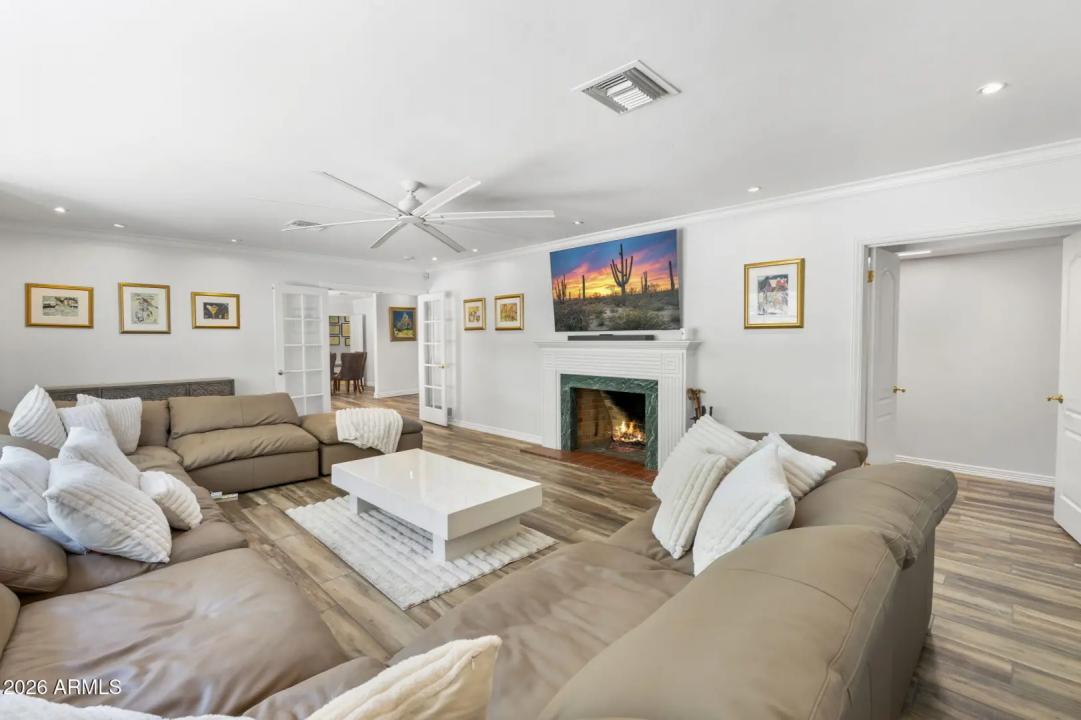 Real Estate Picture 15
