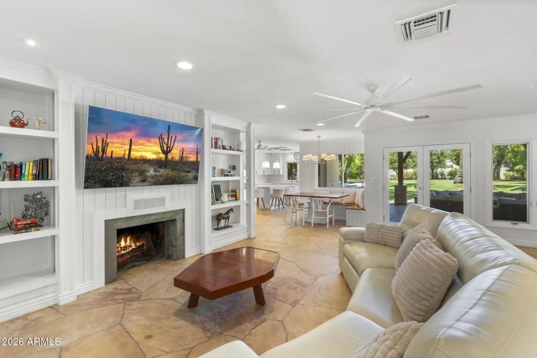 Real Estate Picture 17