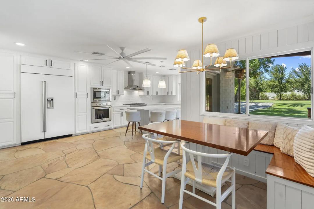 Real Estate Picture 23