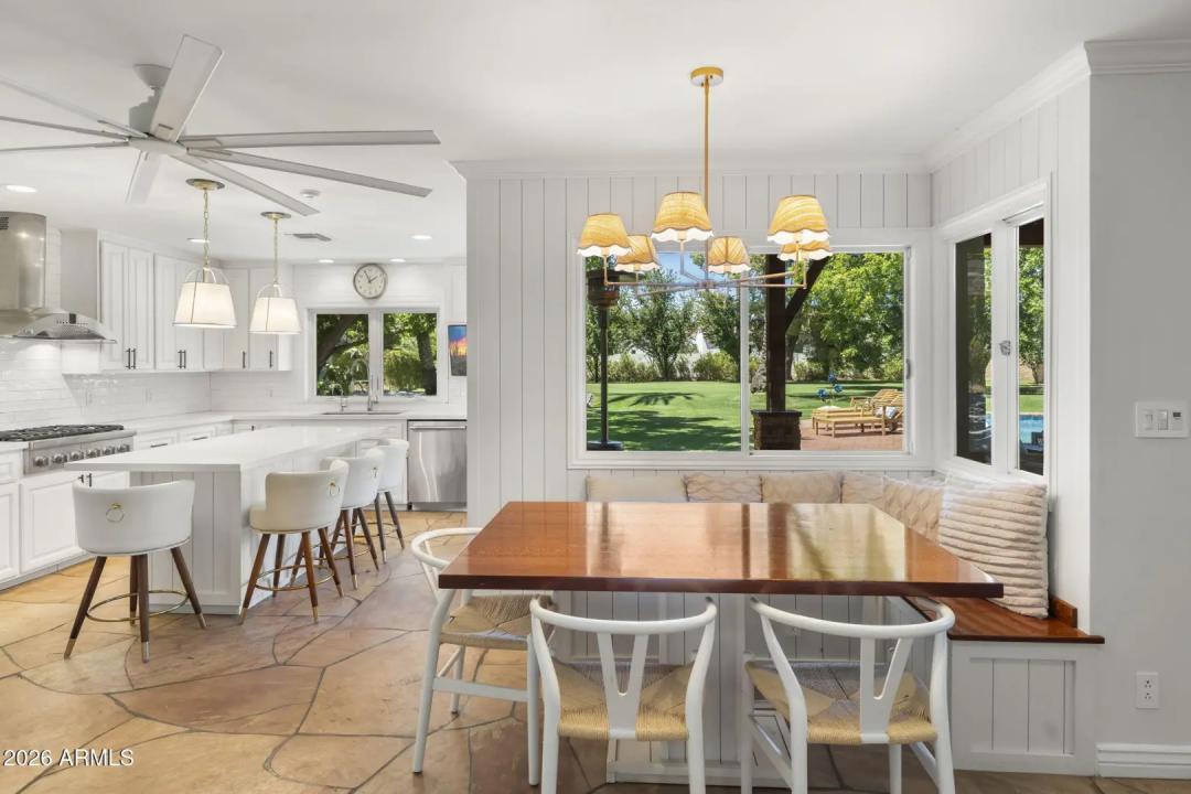 Real Estate Picture 24