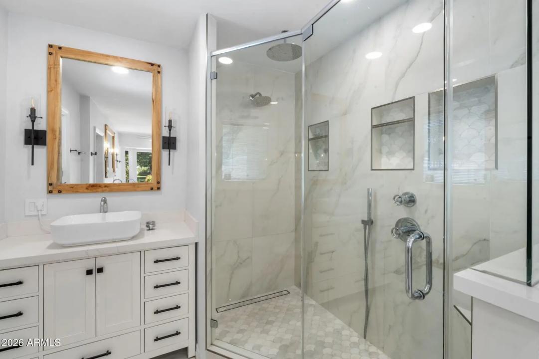 Real Estate Picture 27