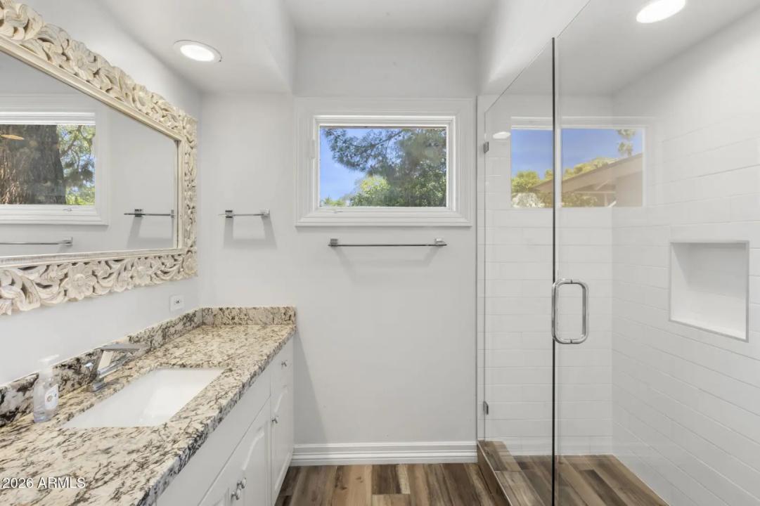 Real Estate Picture 38