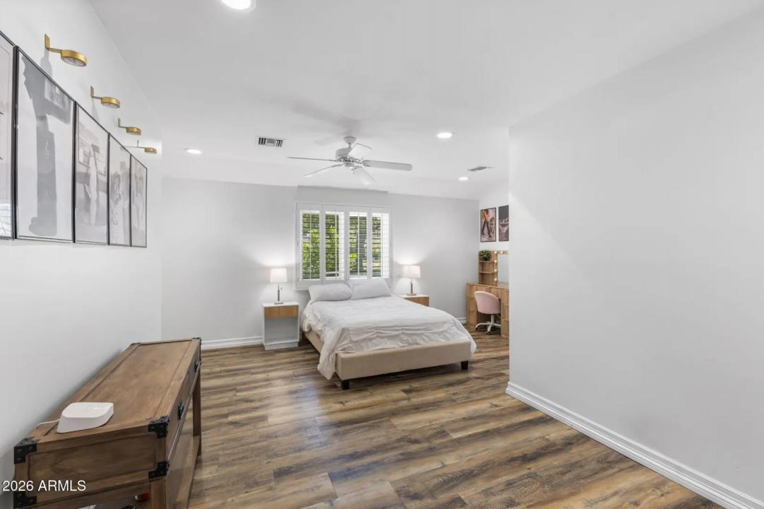 Real Estate Picture 40