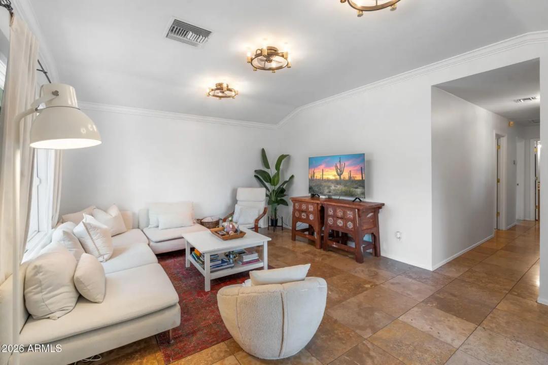 Real Estate Picture 42